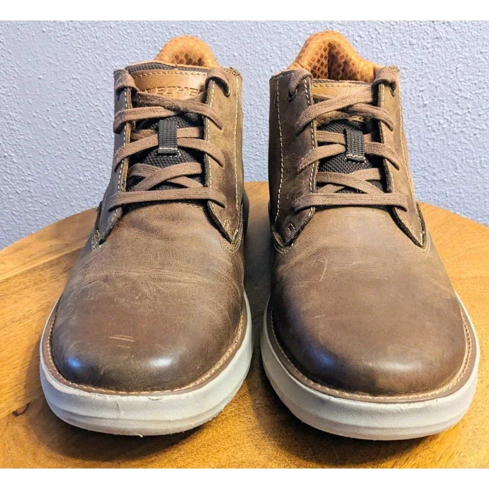 Skechers Doveno Molens Men's 10.5 EWW Leather Ankle Boots Memory Foam 66237EWW